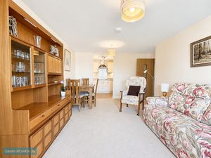 Sitting room- click for photo gallery